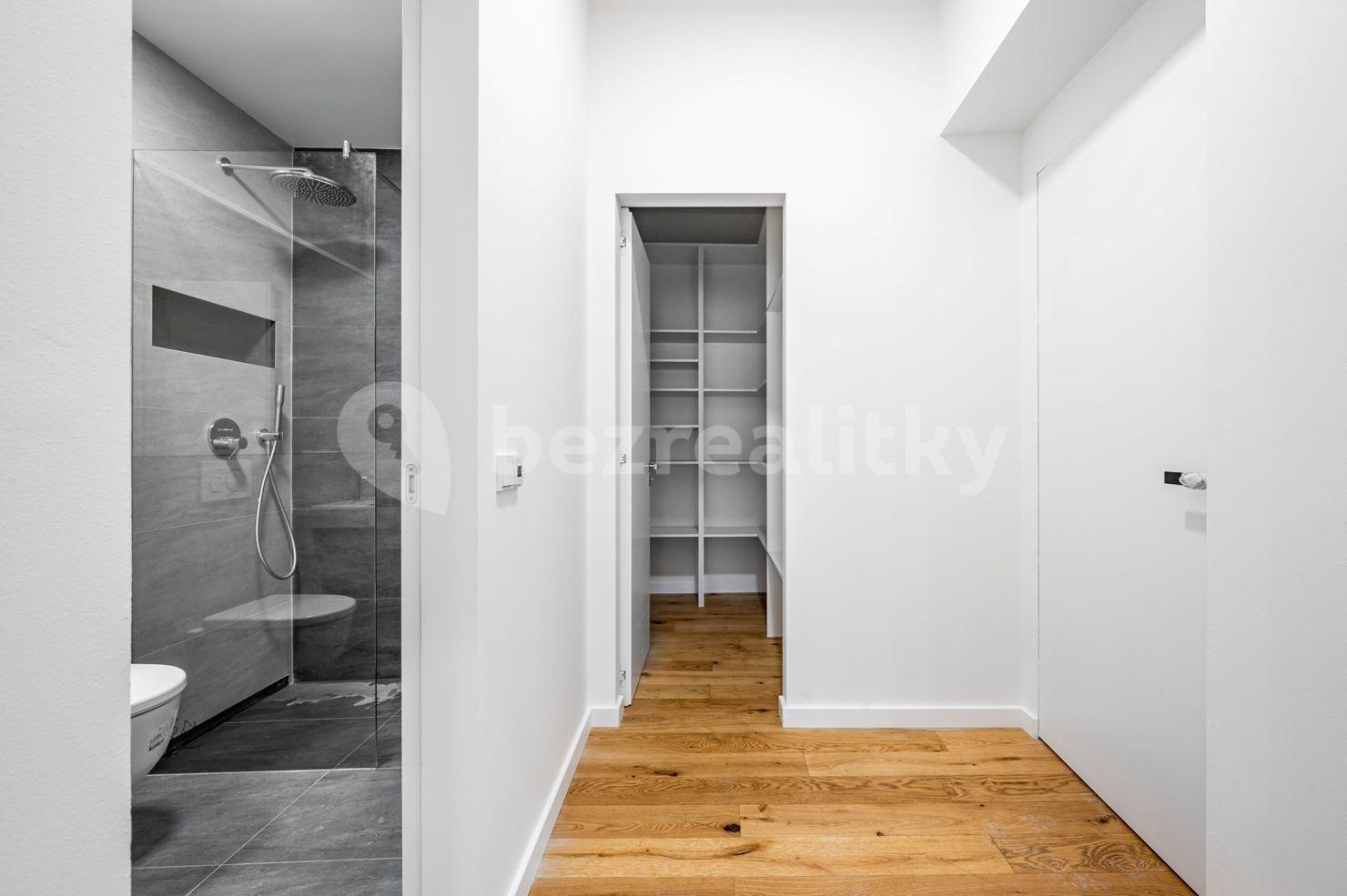 Pronájem bytu 2+kk 62 m², Římská, Praha, Praha