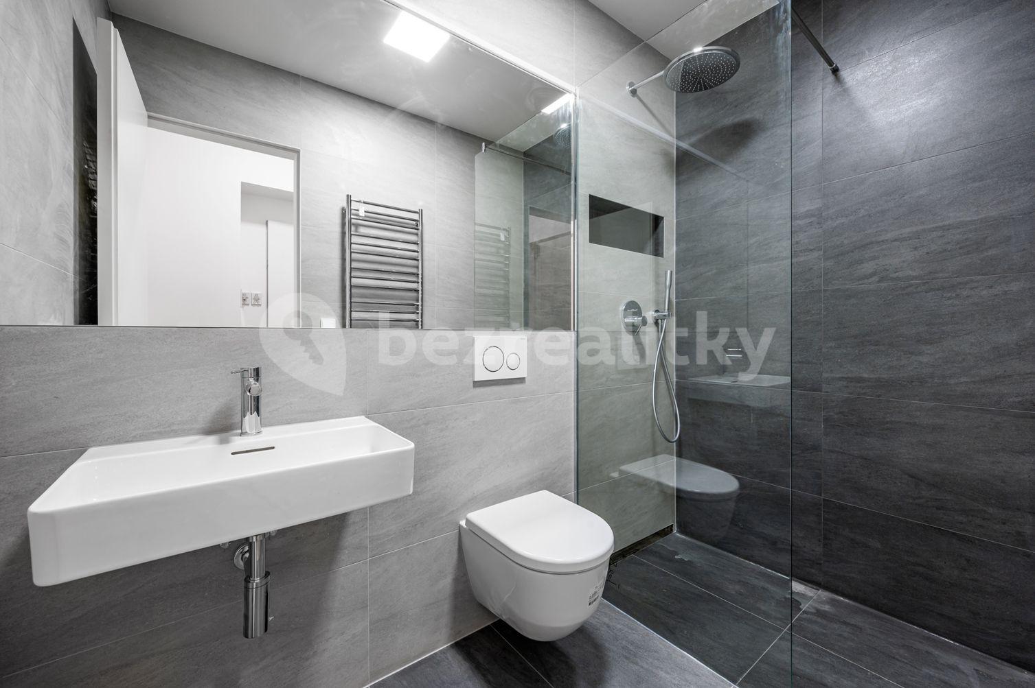 Pronájem bytu 2+kk 62 m², Římská, Praha, Praha