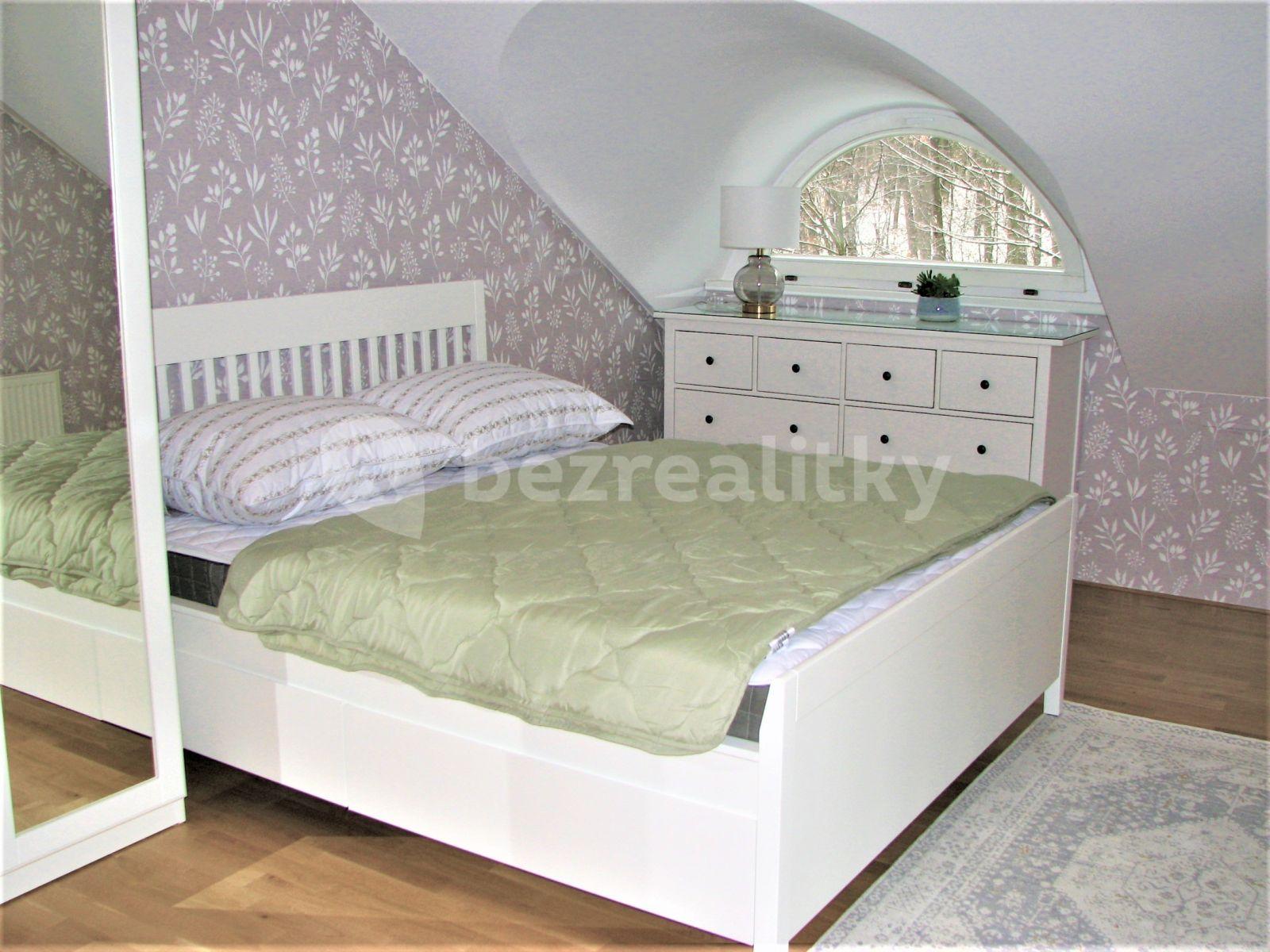 Pronájem bytu 2+kk 72 m², Mezitraťová, Praha, Praha