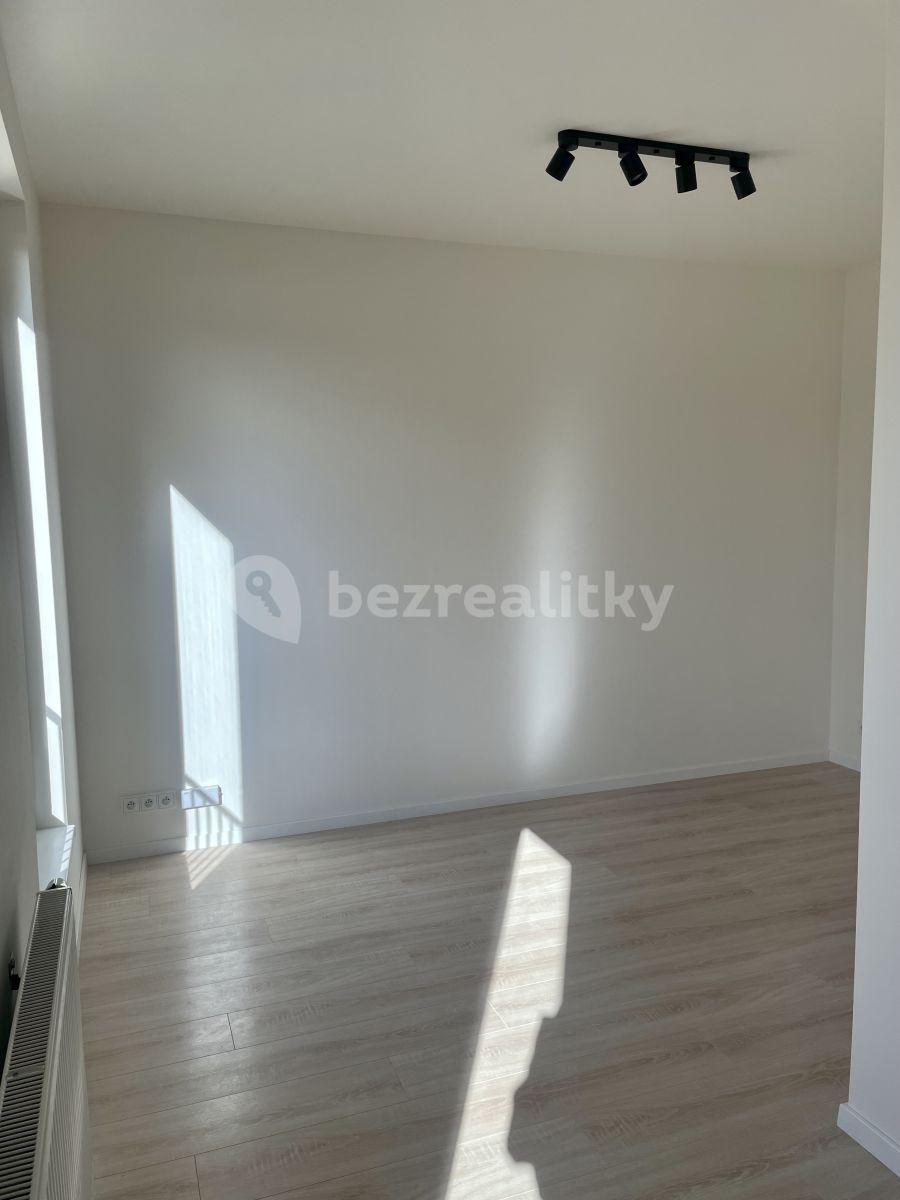 Pronájem bytu 1+kk 23 m², Poděbradská, Praha, Praha