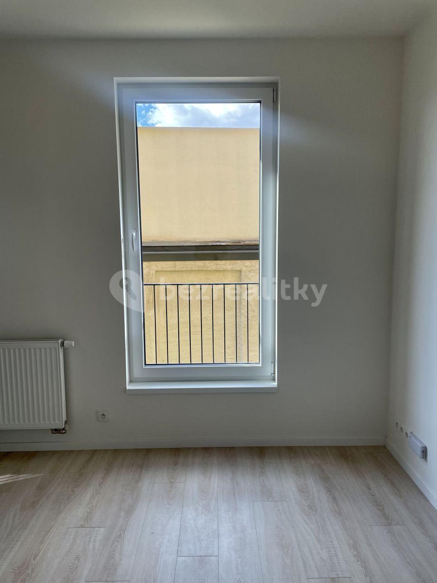 Pronájem bytu 1+kk 23 m², Poděbradská, Praha, Praha