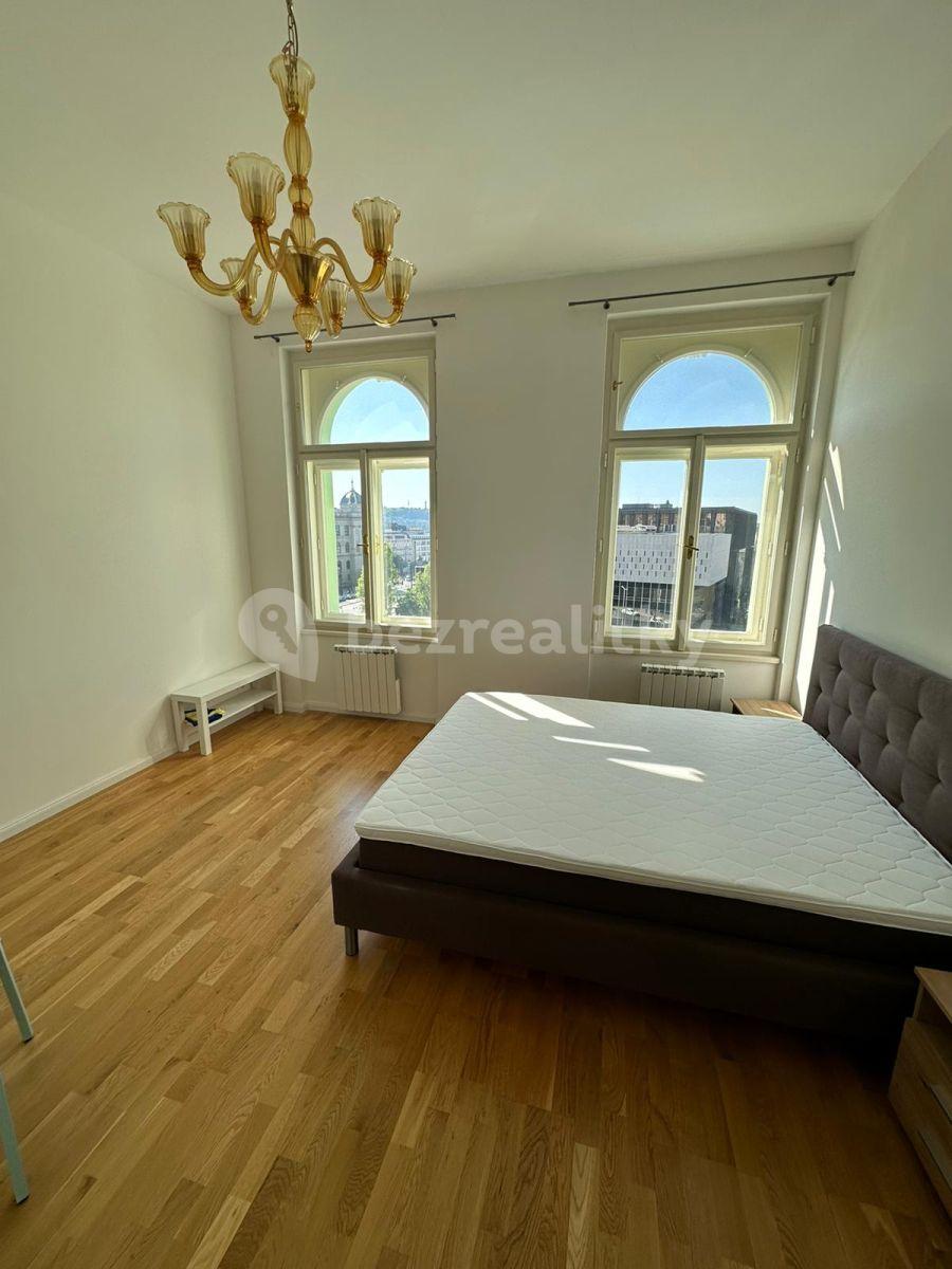 Pronájem bytu 1+kk 26 m², Španělská, Praha, Praha