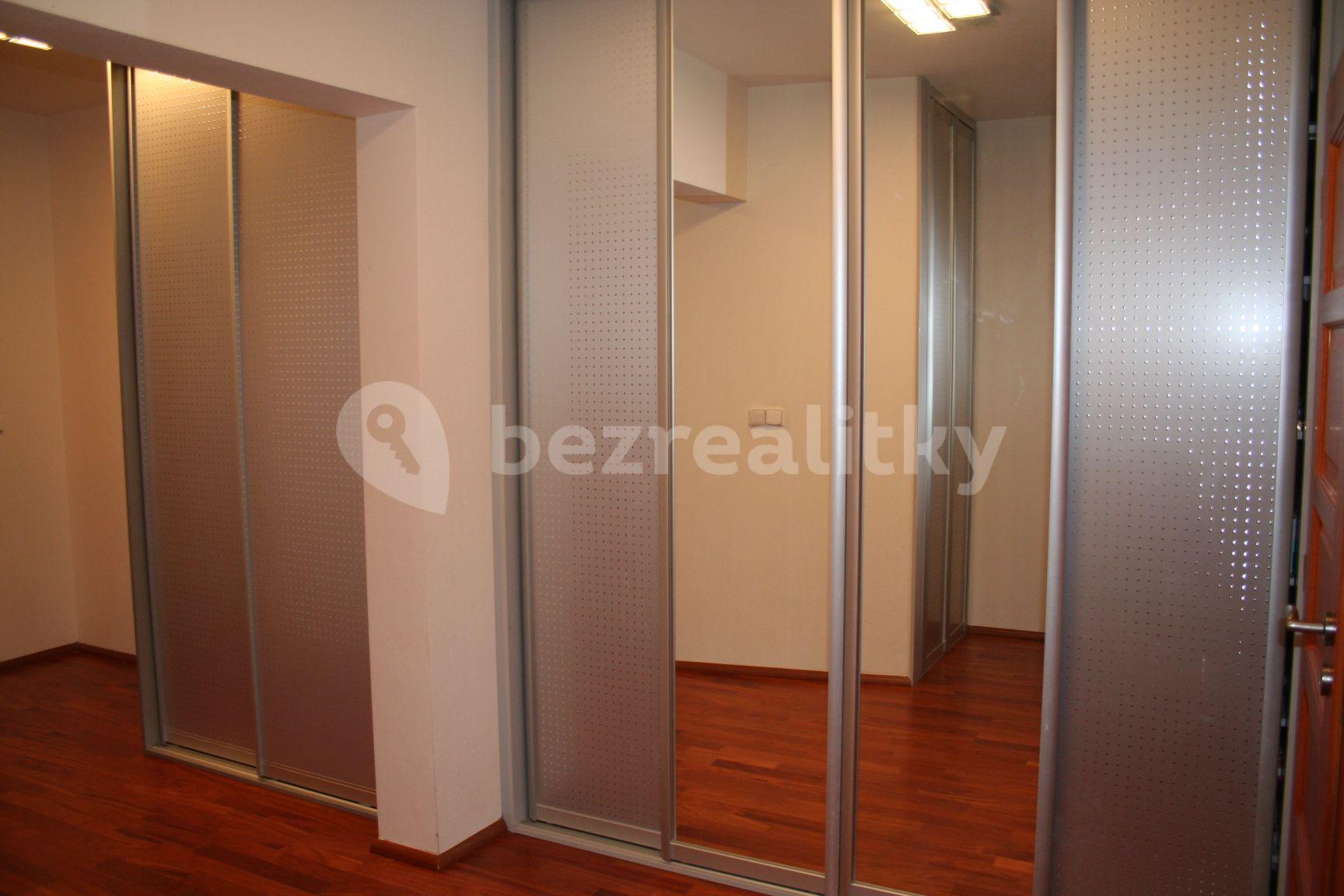 Pronájem bytu 2+kk 70 m², Mattioliho, Praha, Praha