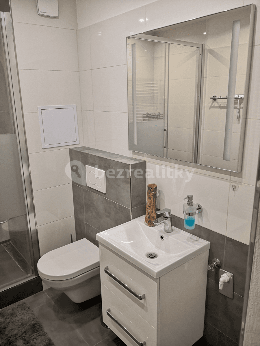 Pronájem bytu 2+kk 37 m², Molákova, Praha, Praha