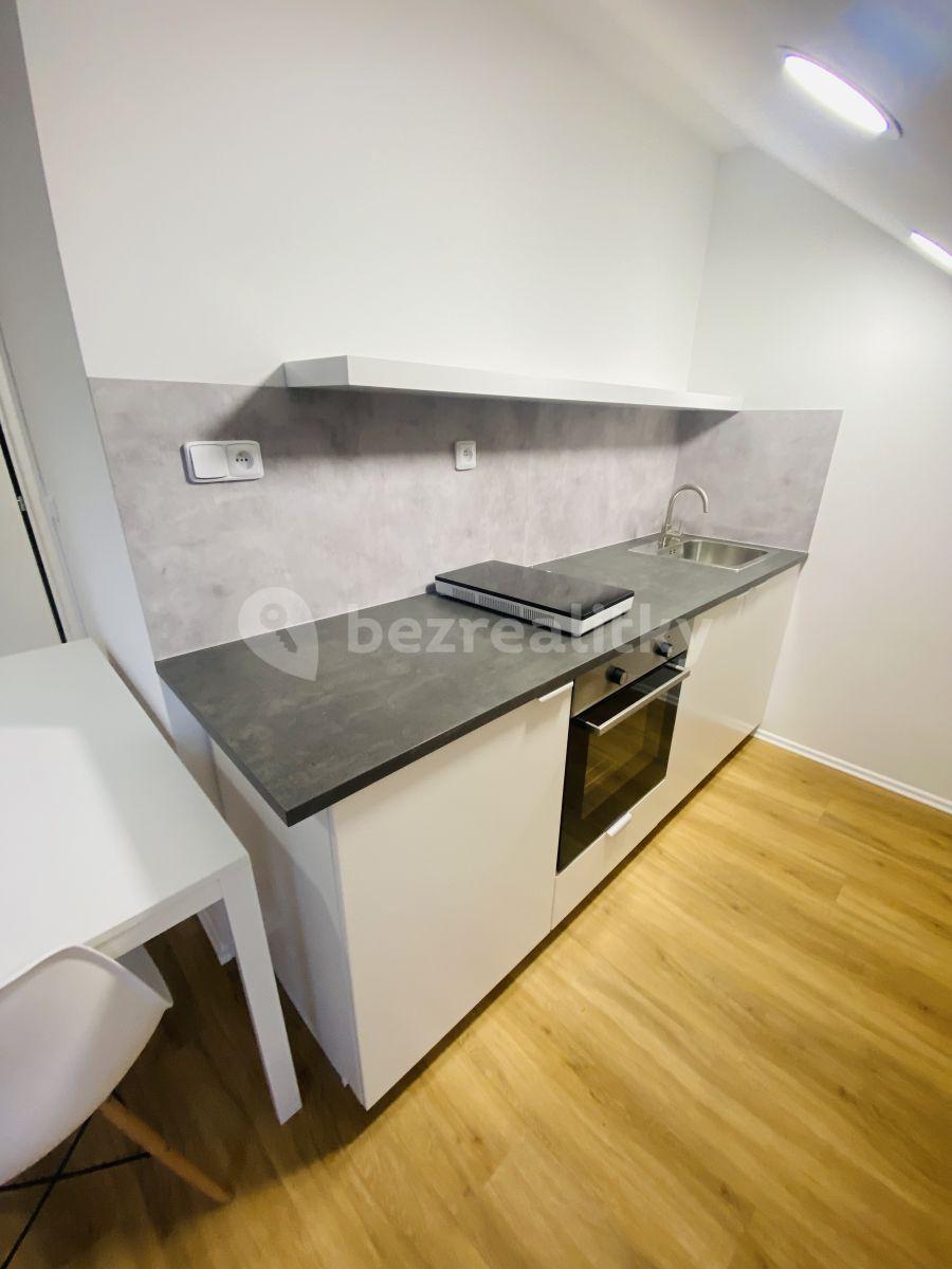 Pronájem bytu 2+kk 62 m², Karlínské náměstí, Praha, Praha