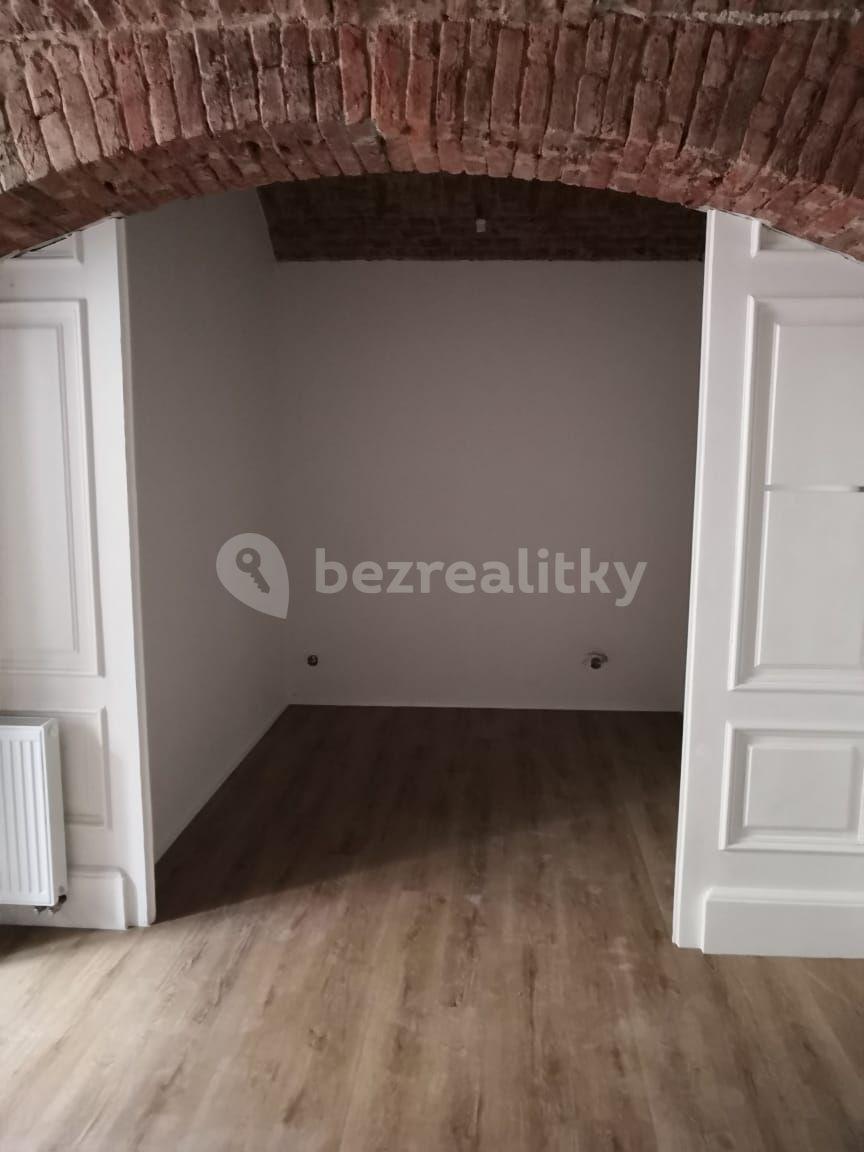 Pronájem bytu 1+kk 38 m², Rostislavova, Praha, Praha