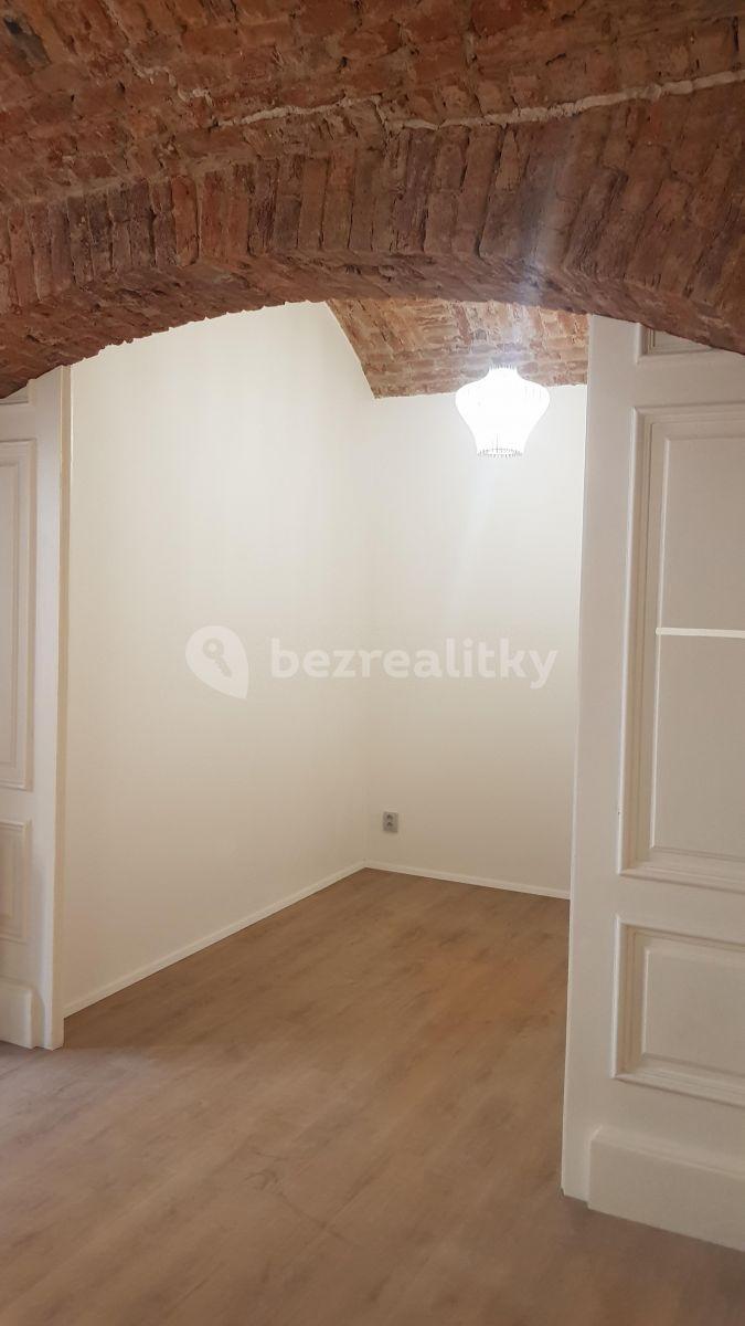 Pronájem bytu 1+kk 38 m², Rostislavova, Praha, Praha