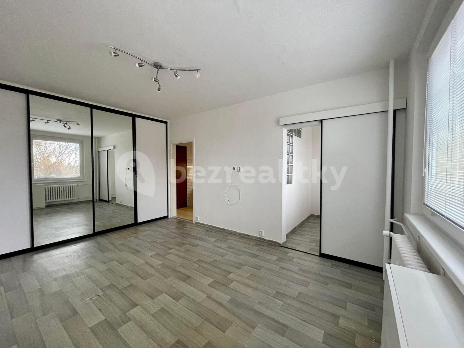 Pronájem bytu 1+1 32 m², Kunínova, Praha, Praha