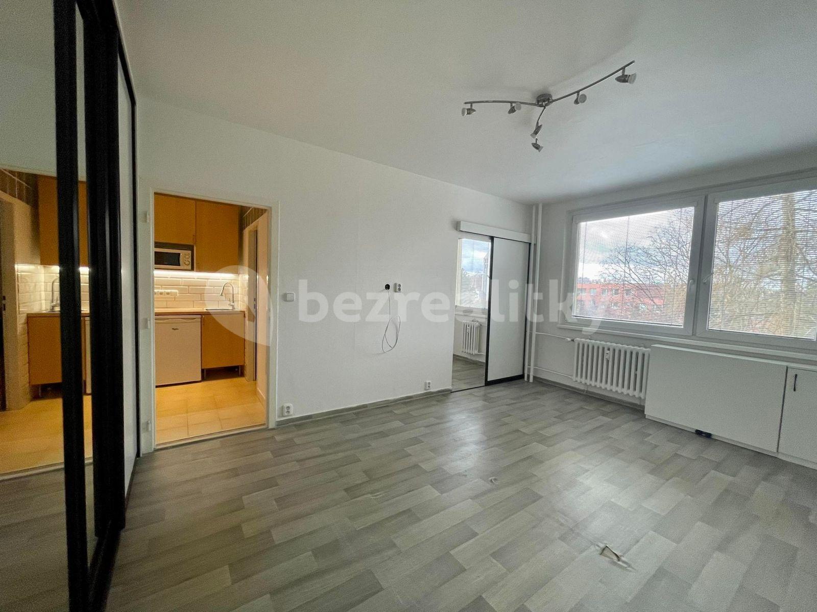 Pronájem bytu 1+1 32 m², Kunínova, Praha, Praha