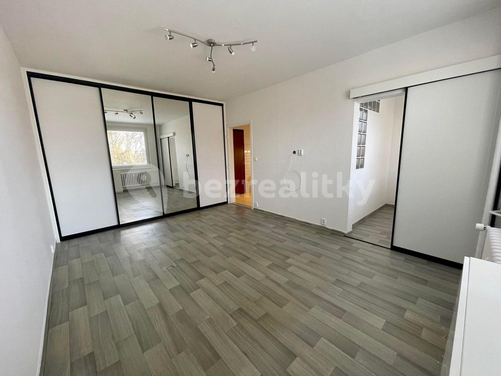 Pronájem bytu 1+1 32 m², Kunínova, Praha, Praha