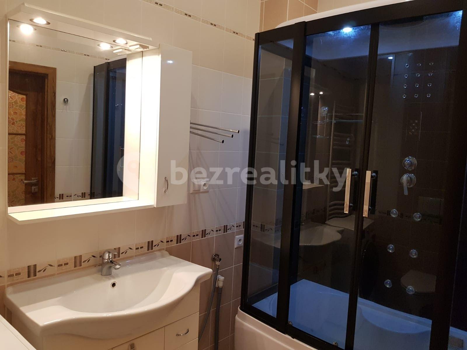 Prodej bytu 3+1 85 m², Moravská, Karlovy Vary, Karlovarský kraj