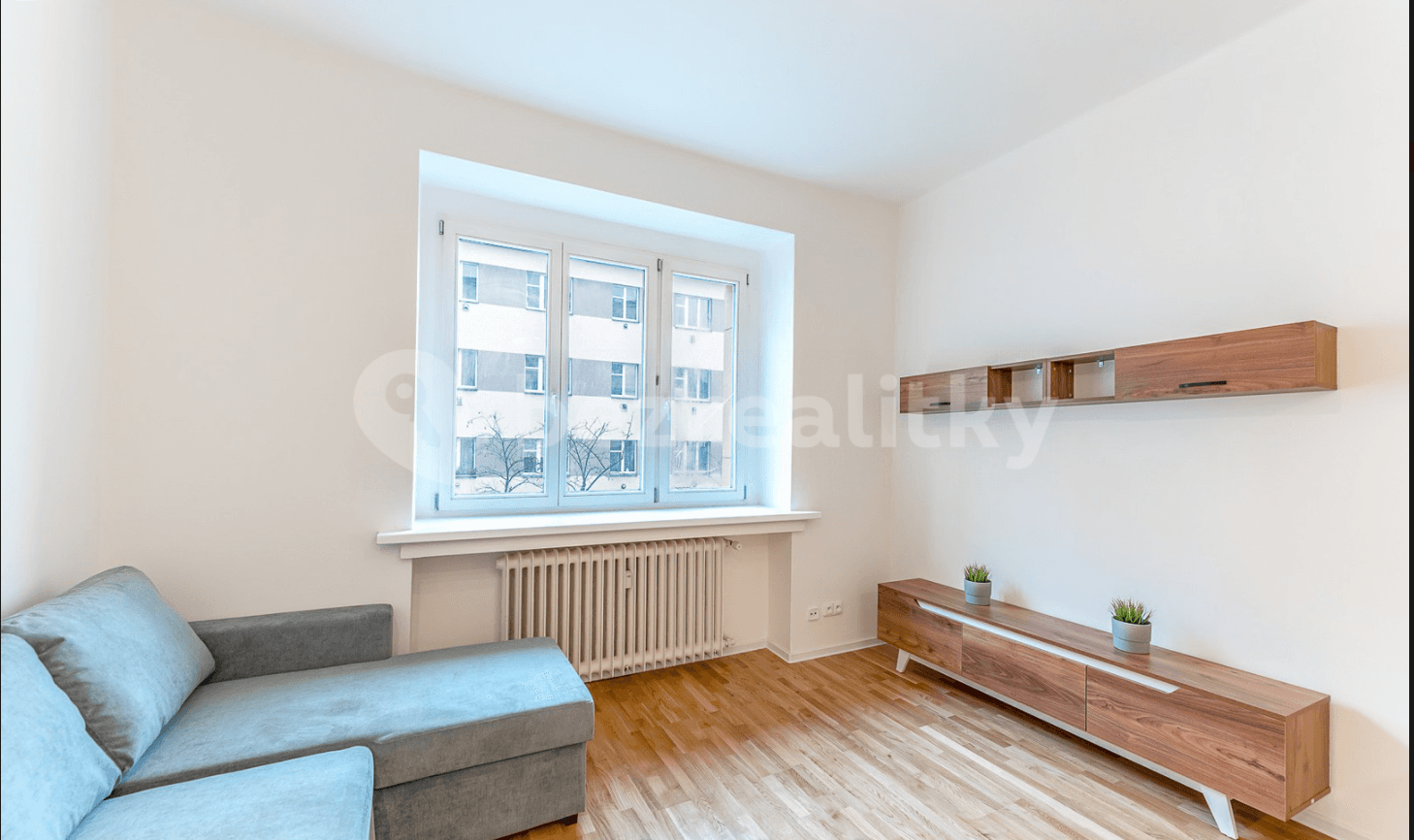 Pronájem bytu 2+kk 53 m², Lucemburská, Praha, Praha