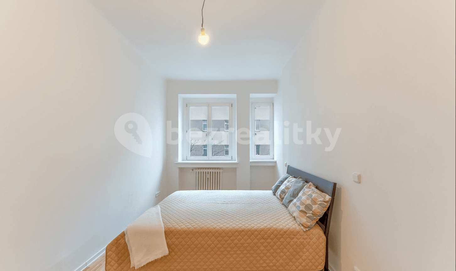 Pronájem bytu 2+kk 53 m², Lucemburská, Praha, Praha