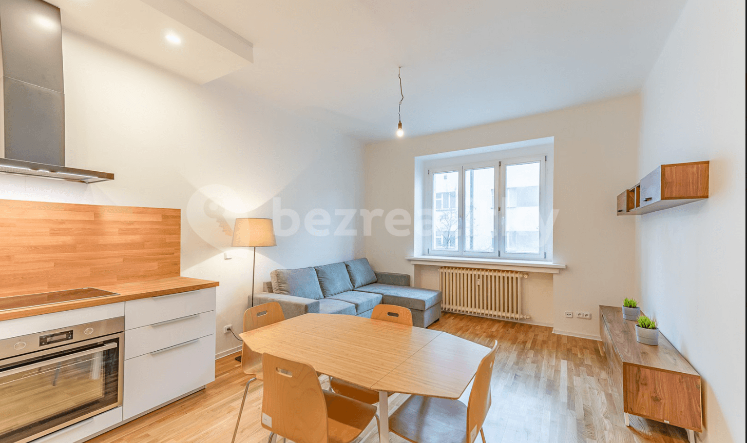 Pronájem bytu 2+kk 53 m², Lucemburská, Praha, Praha