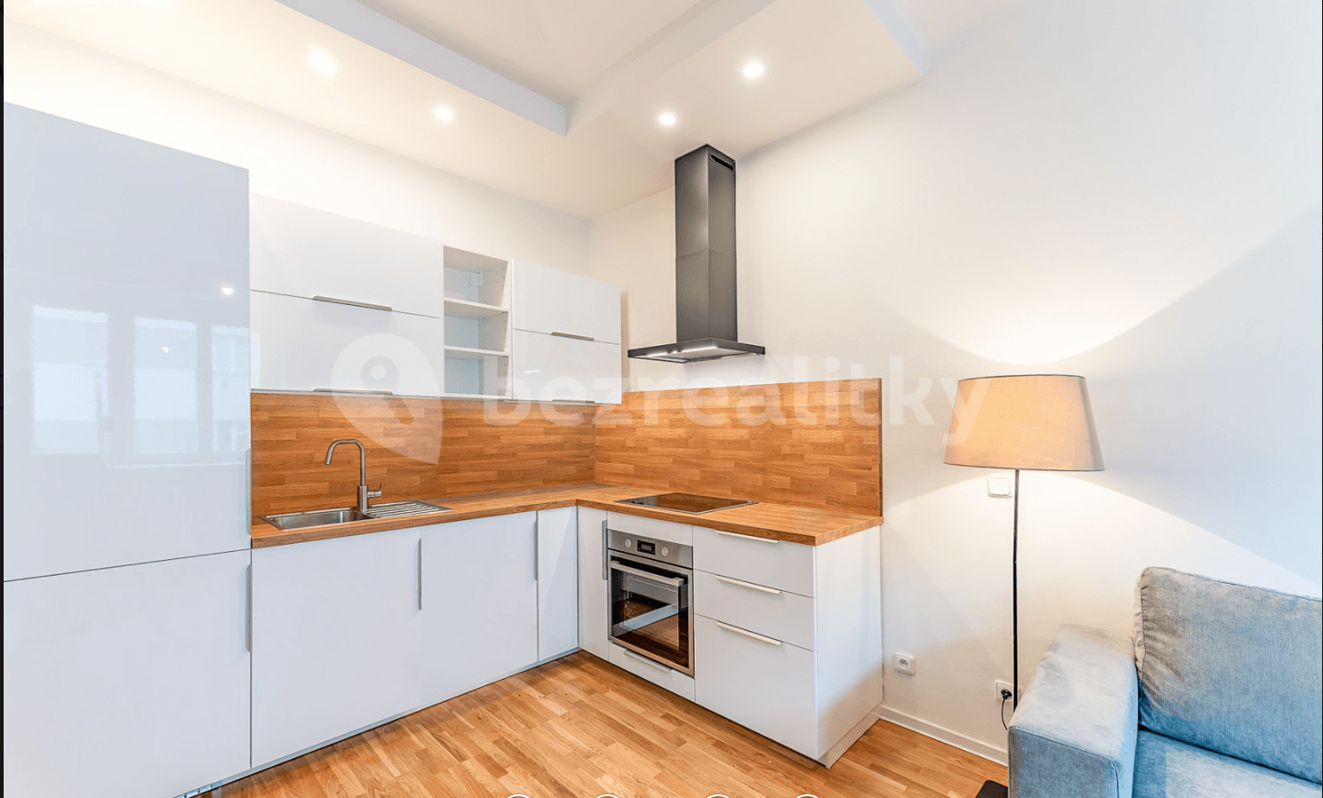 Pronájem bytu 2+kk 53 m², Lucemburská, Praha, Praha