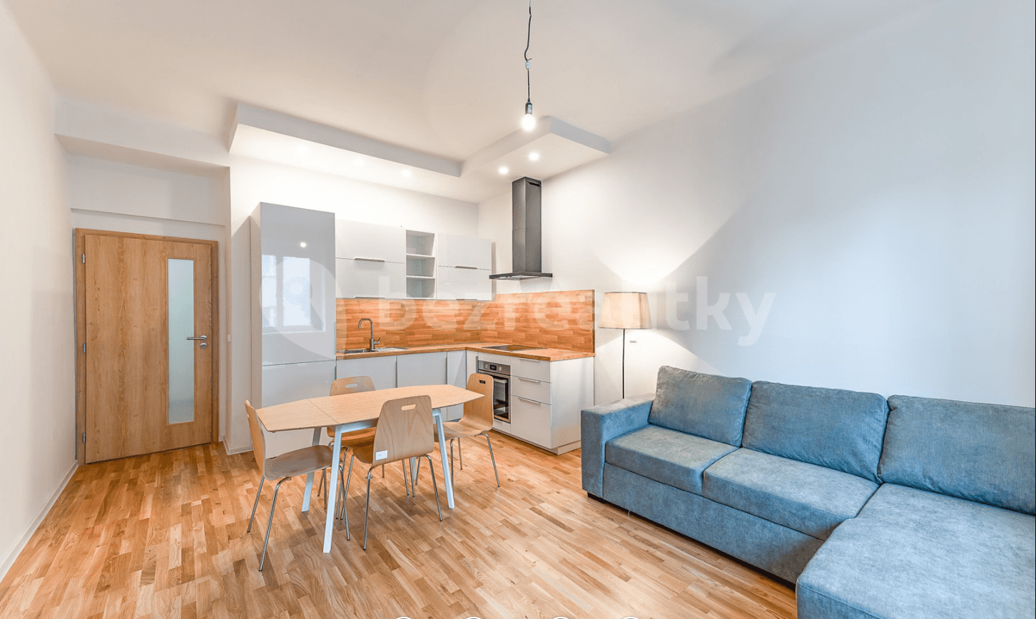 Pronájem bytu 2+kk 53 m², Lucemburská, Praha, Praha