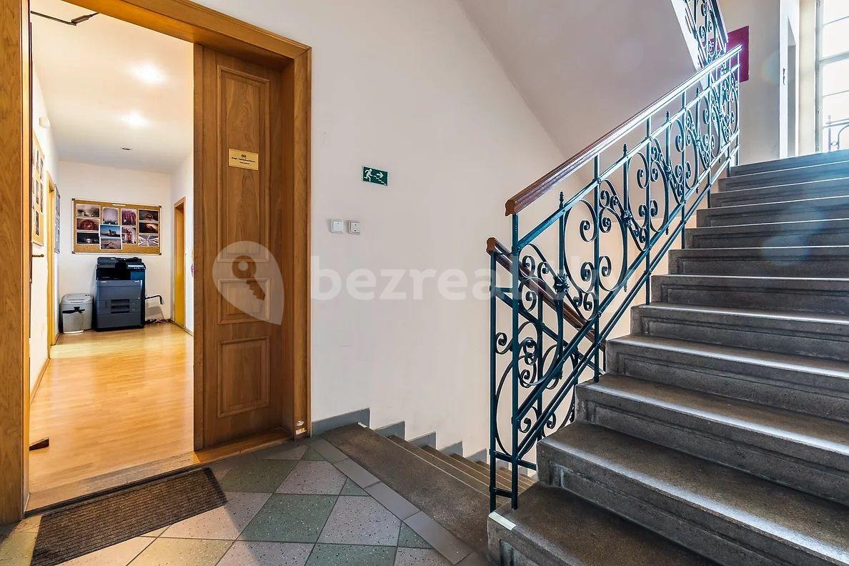 Pronájem bytu 5+kk 130 m², Velehradská, Praha, Praha