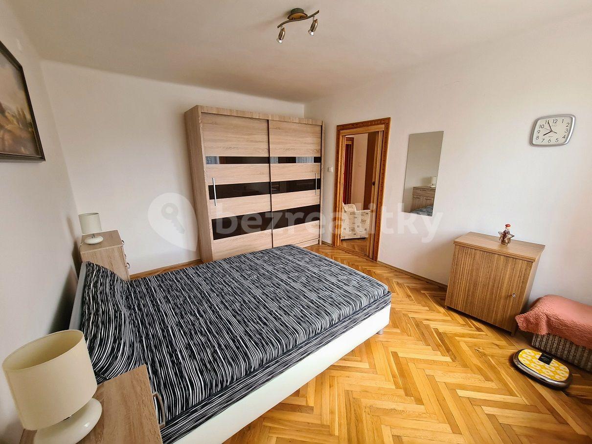 Pronájem bytu 2+1 60 m², Helsinská, Kladno, Středočeský kraj