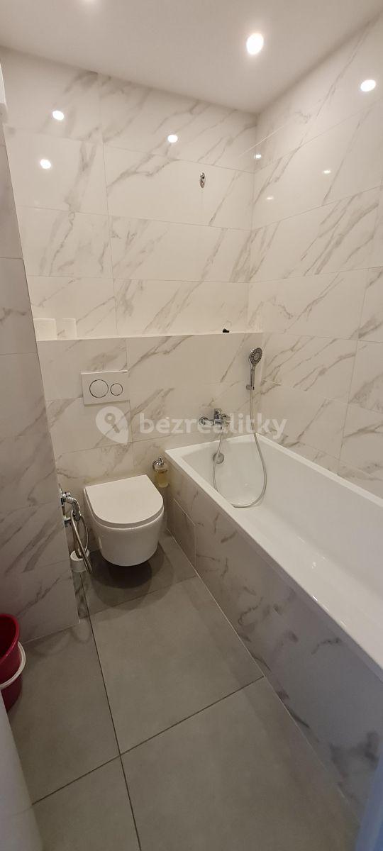 Pronájem bytu 1+kk 29 m², Semická, Praha, Praha