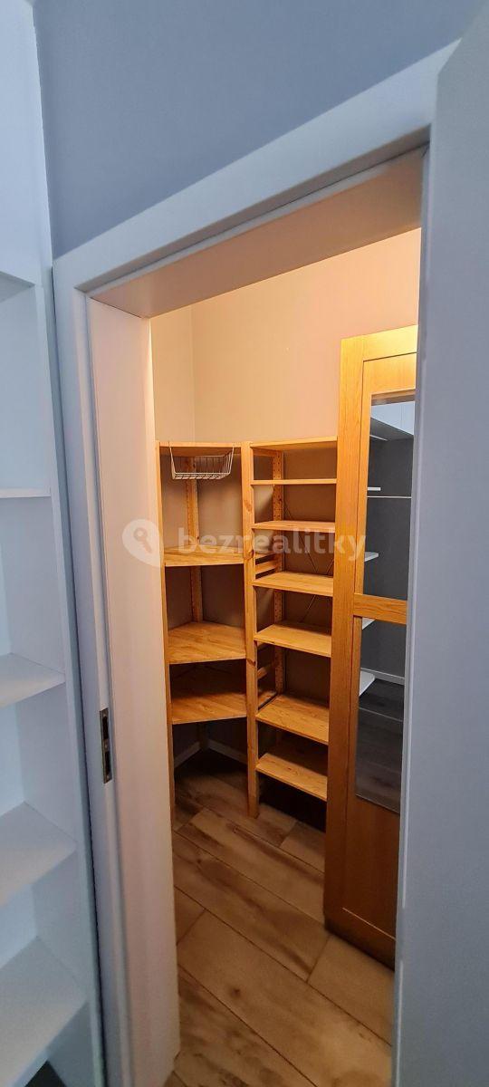 Pronájem bytu 1+kk 29 m², Semická, Praha, Praha