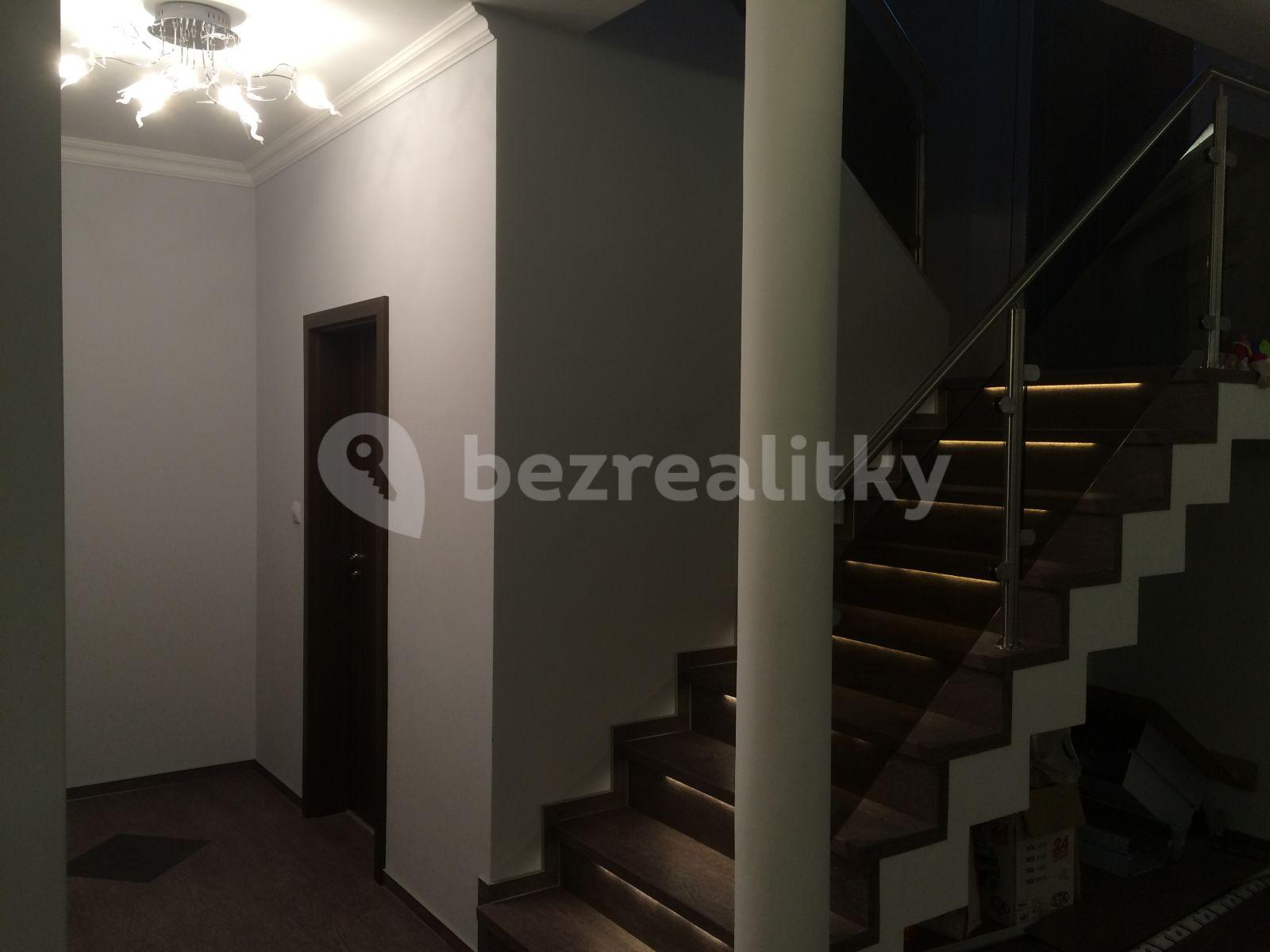 Pronájem domu 140 m², pozemek 300 m², Pod Vrchem, Jenišov, Karlovarský kraj