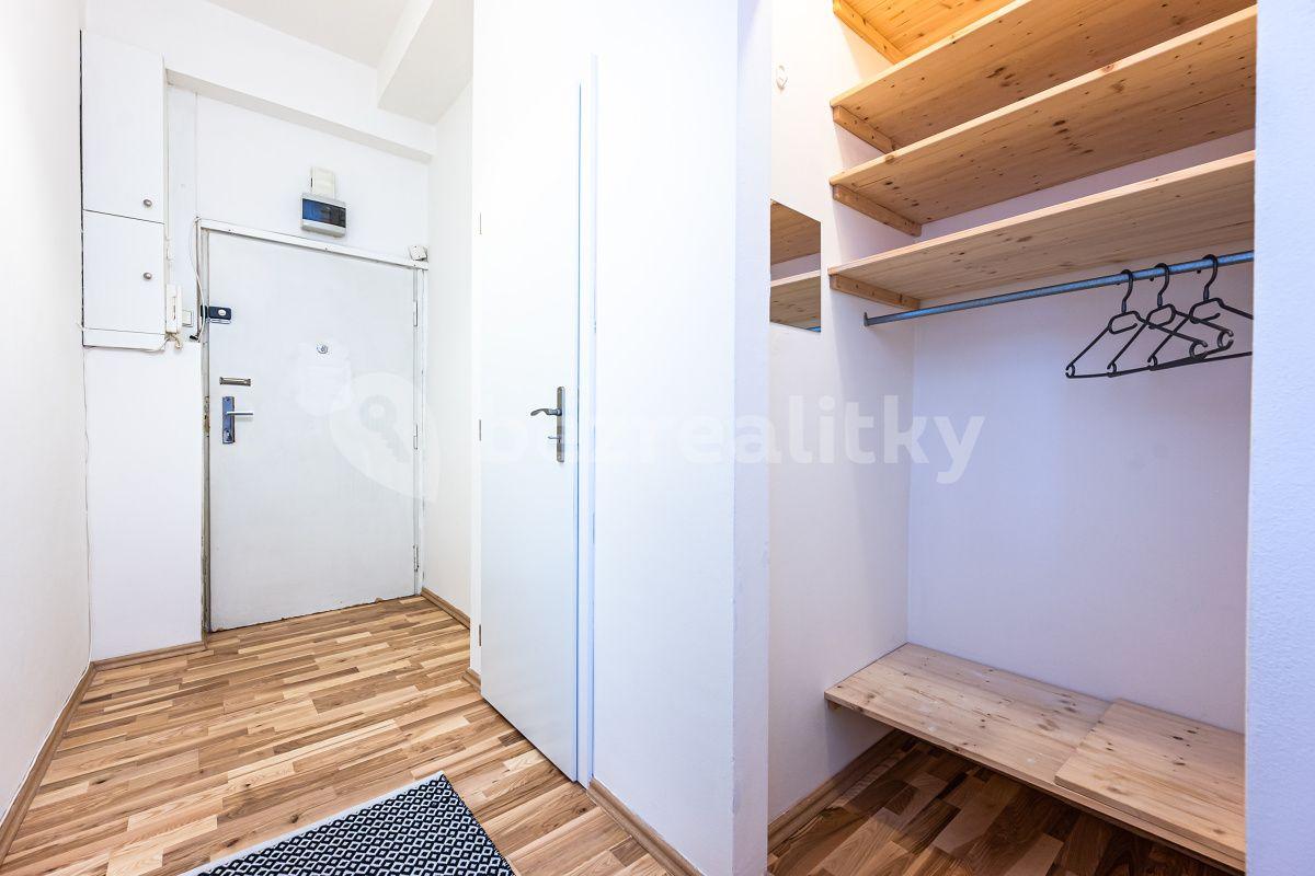 Pronájem bytu 1+kk 32 m², 28. pluku, Praha, Praha