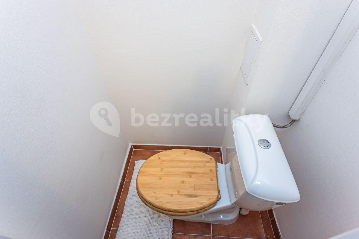 Pronájem bytu 1+kk 32 m², 28. pluku, Praha, Praha