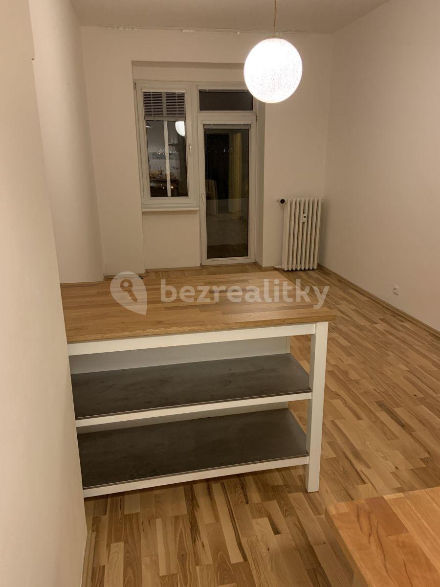 Pronájem bytu 1+kk 32 m², 28. pluku, Praha, Praha