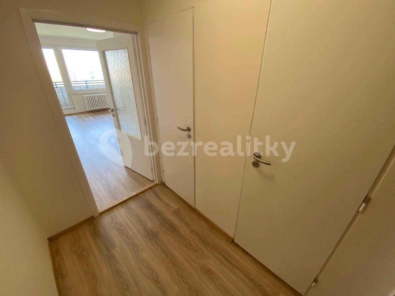 Pronájem bytu 1+kk 28 m², Okružní, Orlová, Moravskoslezský kraj