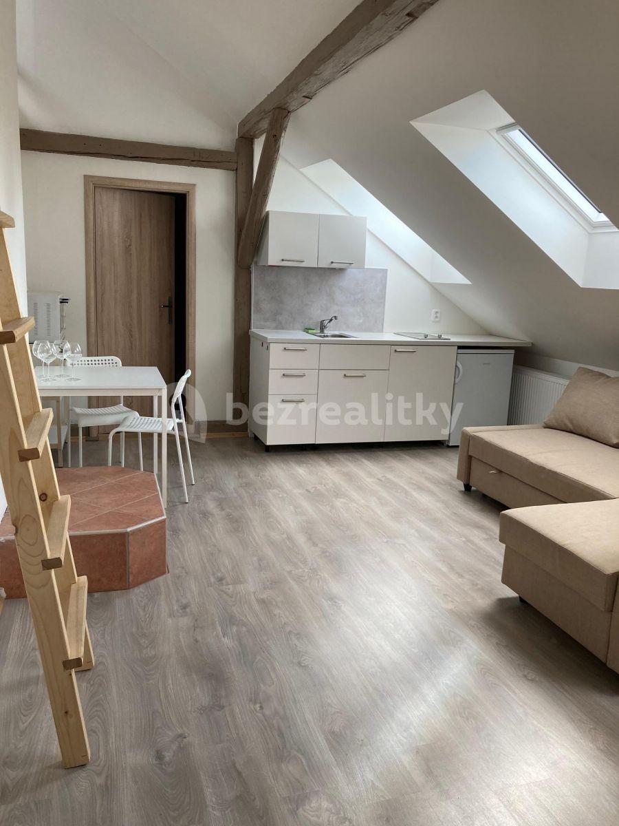 Pronájem bytu 2+kk 45 m², Za Pasáží, Pardubice, Pardubický kraj