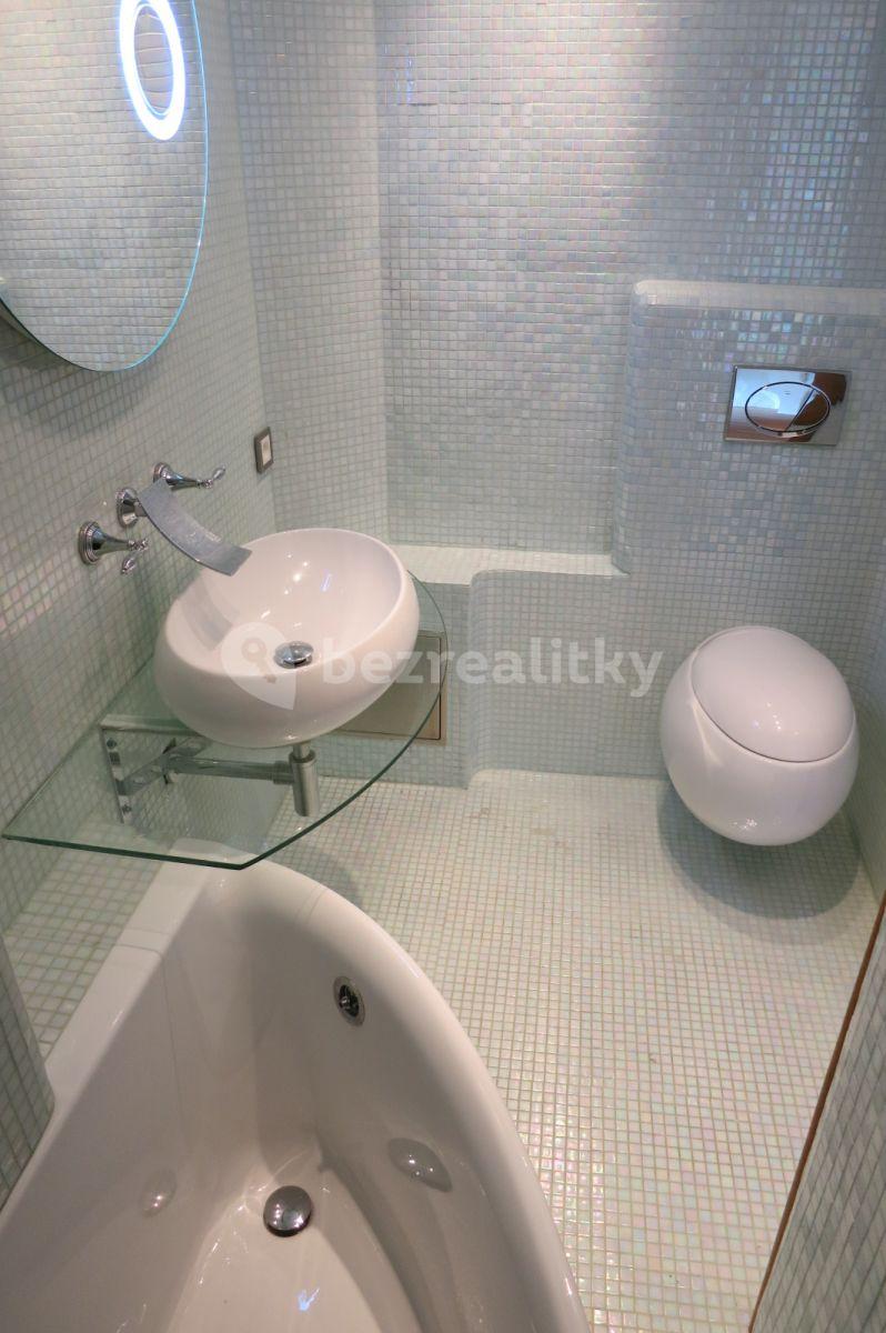 Pronájem bytu 2+kk 35 m², Nad Kesnerkou, Praha, Praha