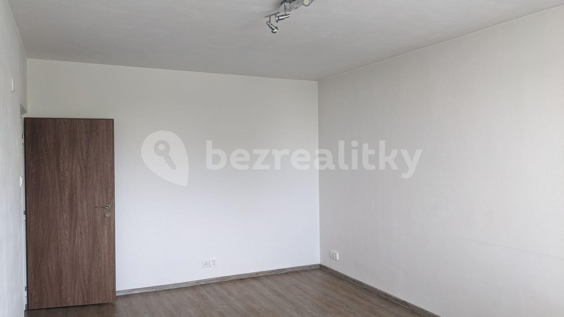 Pronájem bytu 4+1 80 m², Dobevská, Praha, Praha