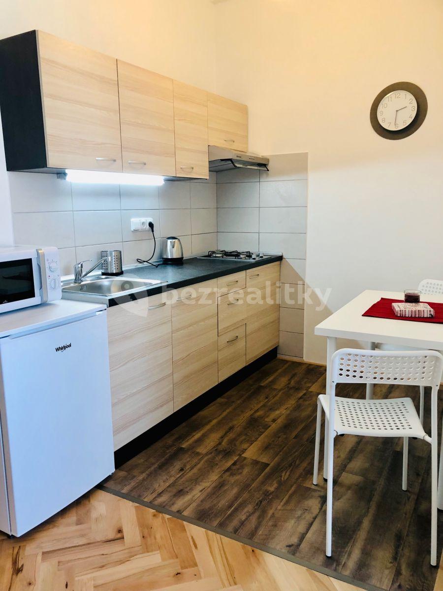 Pronájem bytu 1+kk 30 m², Kloboučnická, Praha, Praha