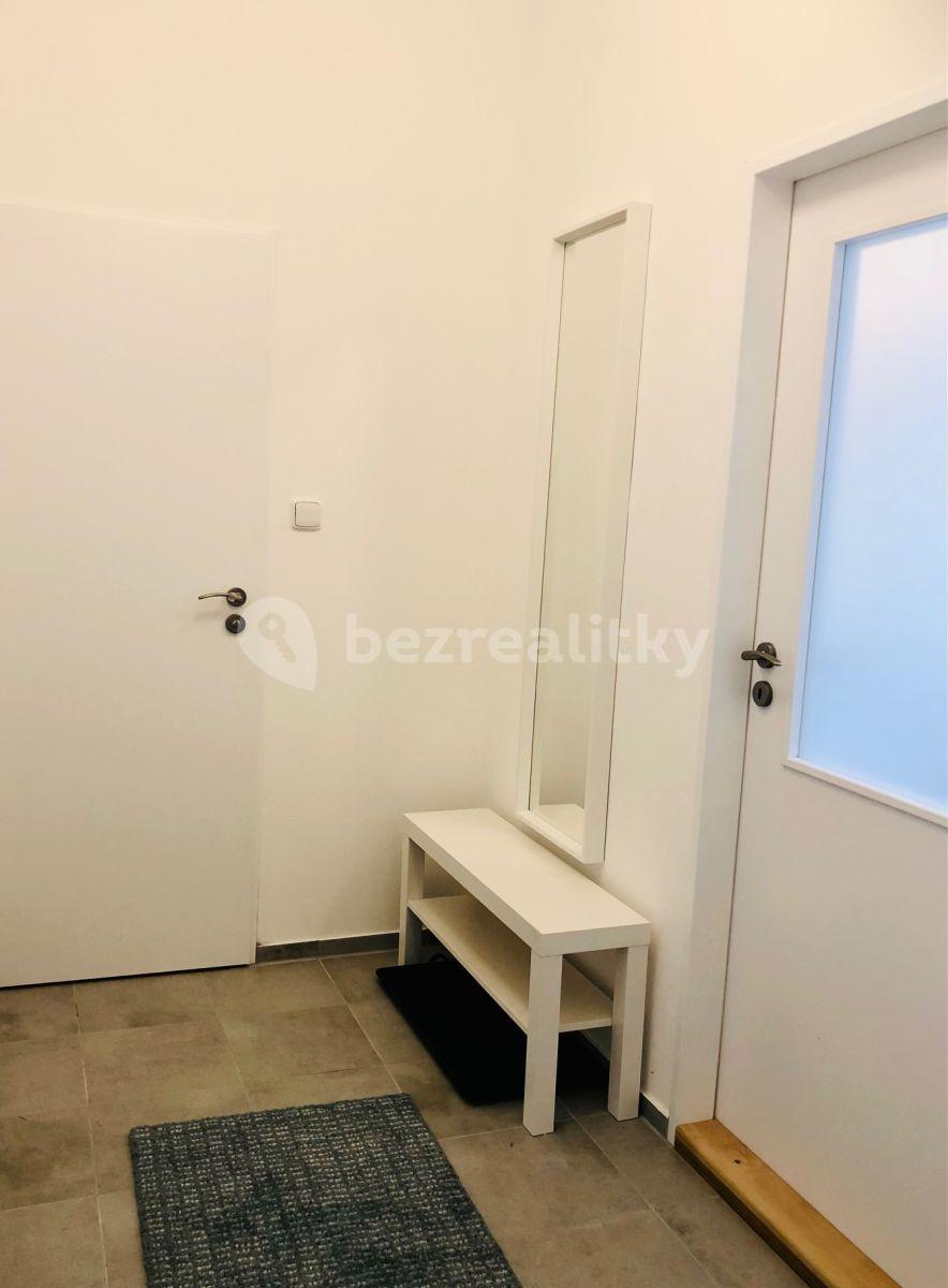 Pronájem bytu 1+kk 30 m², Kloboučnická, Praha, Praha