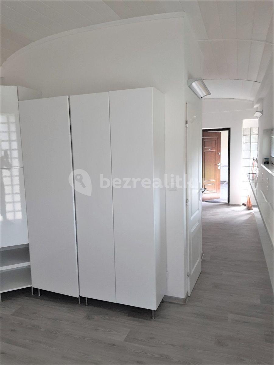 Pronájem bytu 2+kk 45 m², U Stojanu, Praha, Praha