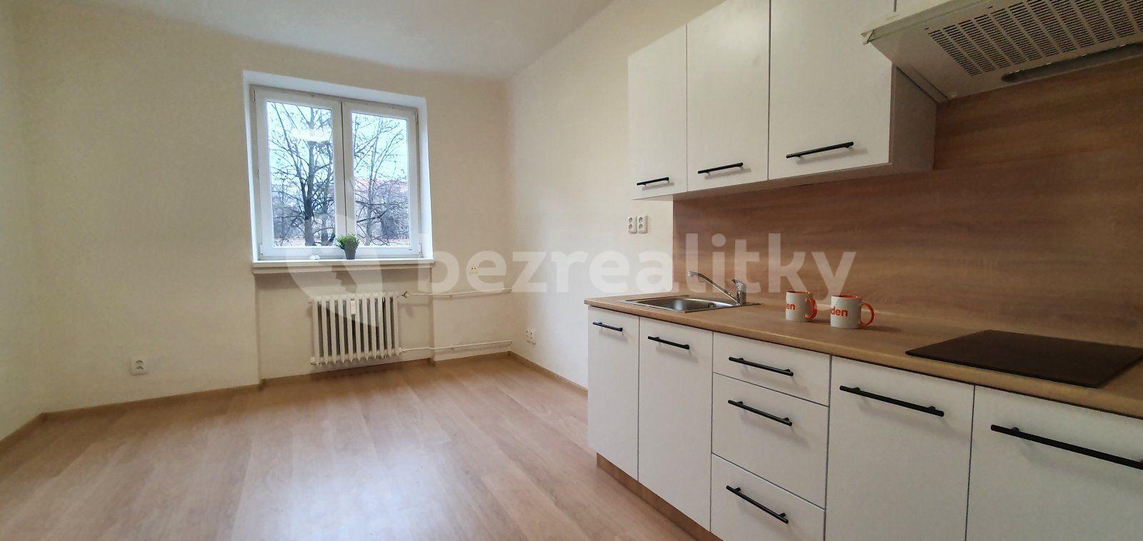 Pronájem bytu 1+kk 20 m², Hlavní třída, Havířov, Moravskoslezský kraj