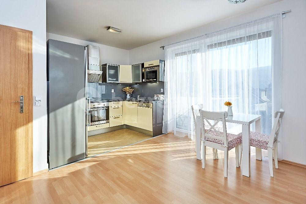 Pronájem bytu 2+kk 75 m², Karlštejnská, Lety, Středočeský kraj