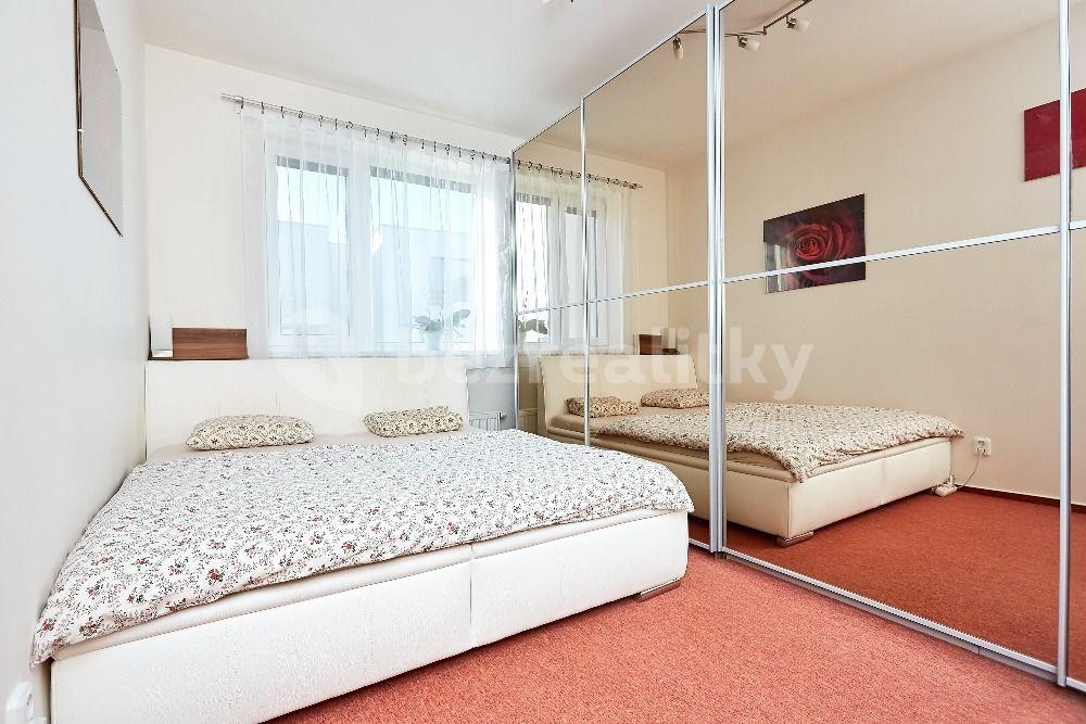 Pronájem bytu 2+kk 75 m², Karlštejnská, Lety, Středočeský kraj