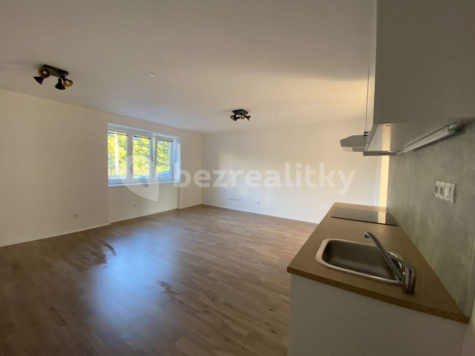 Pronájem bytu 2+kk 58 m², Zborovské náměstí, Pardubice, Pardubický kraj