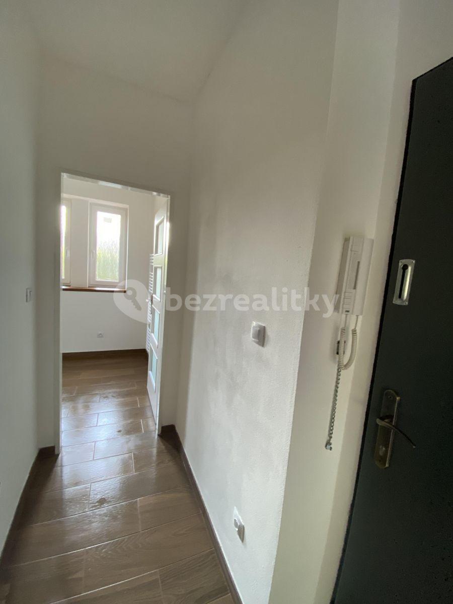 Pronájem bytu 2+kk 58 m², Zborovské náměstí, Pardubice, Pardubický kraj