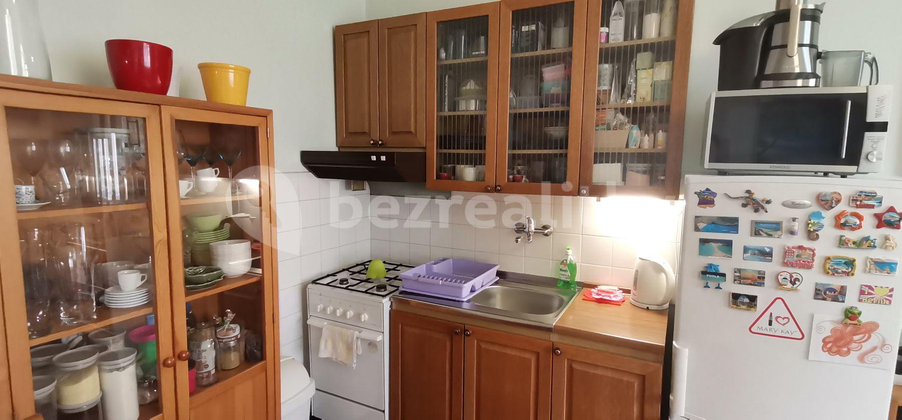 Pronájem bytu 1+kk 37 m², Na Maninách, Praha, Praha