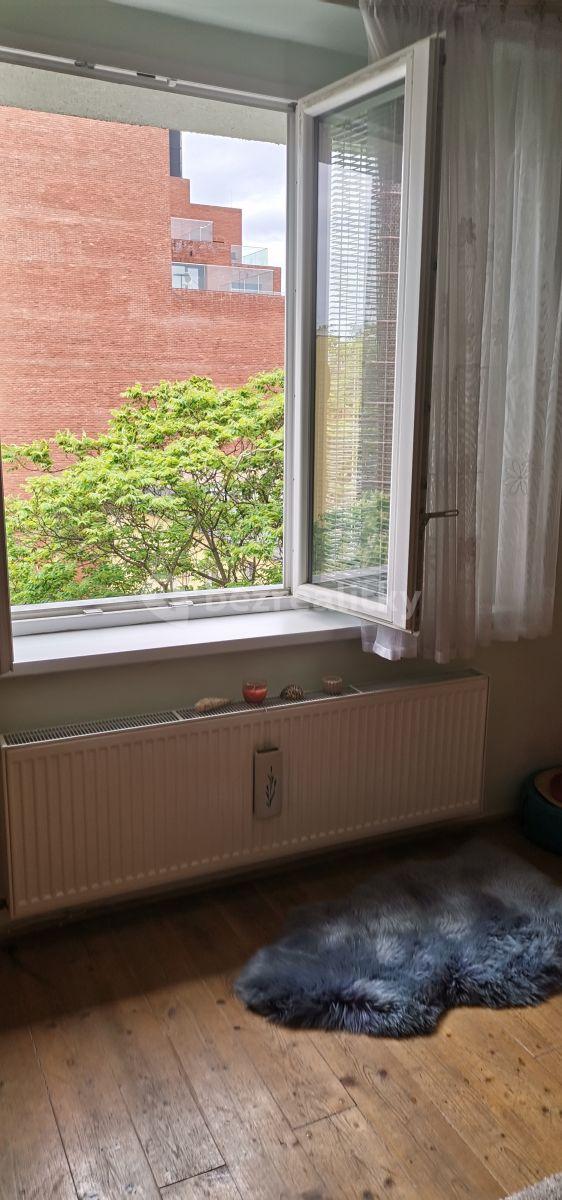 Pronájem bytu 1+kk 37 m², Na Maninách, Praha, Praha