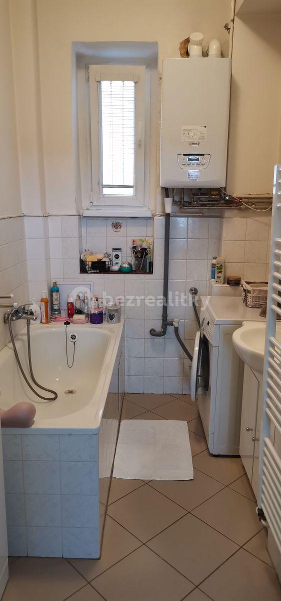 Pronájem bytu 1+kk 37 m², Na Maninách, Praha, Praha