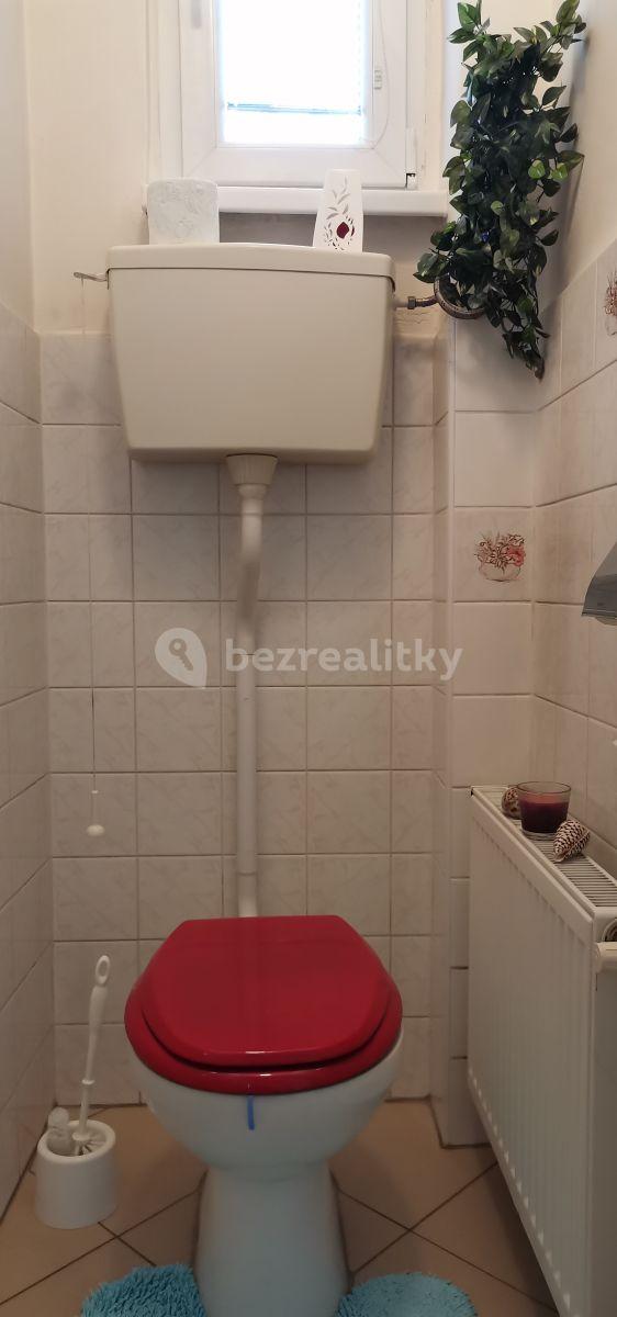 Pronájem bytu 1+kk 37 m², Na Maninách, Praha, Praha