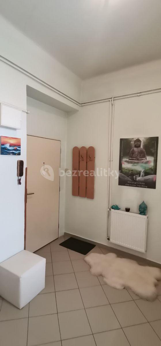 Pronájem bytu 1+kk 37 m², Na Maninách, Praha, Praha