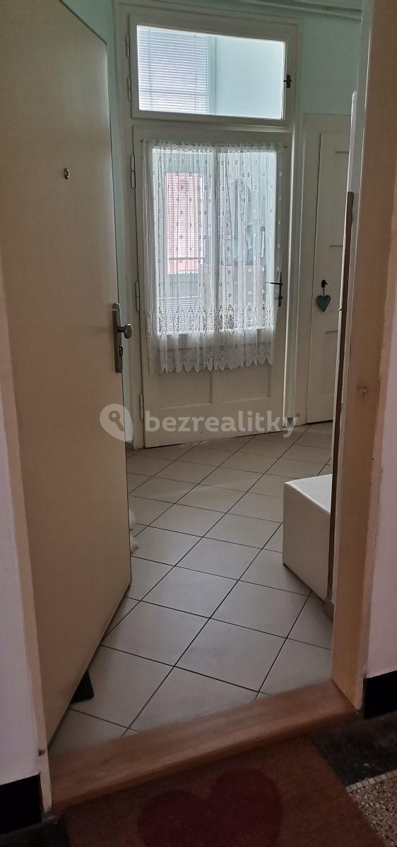 Pronájem bytu 1+kk 37 m², Na Maninách, Praha, Praha