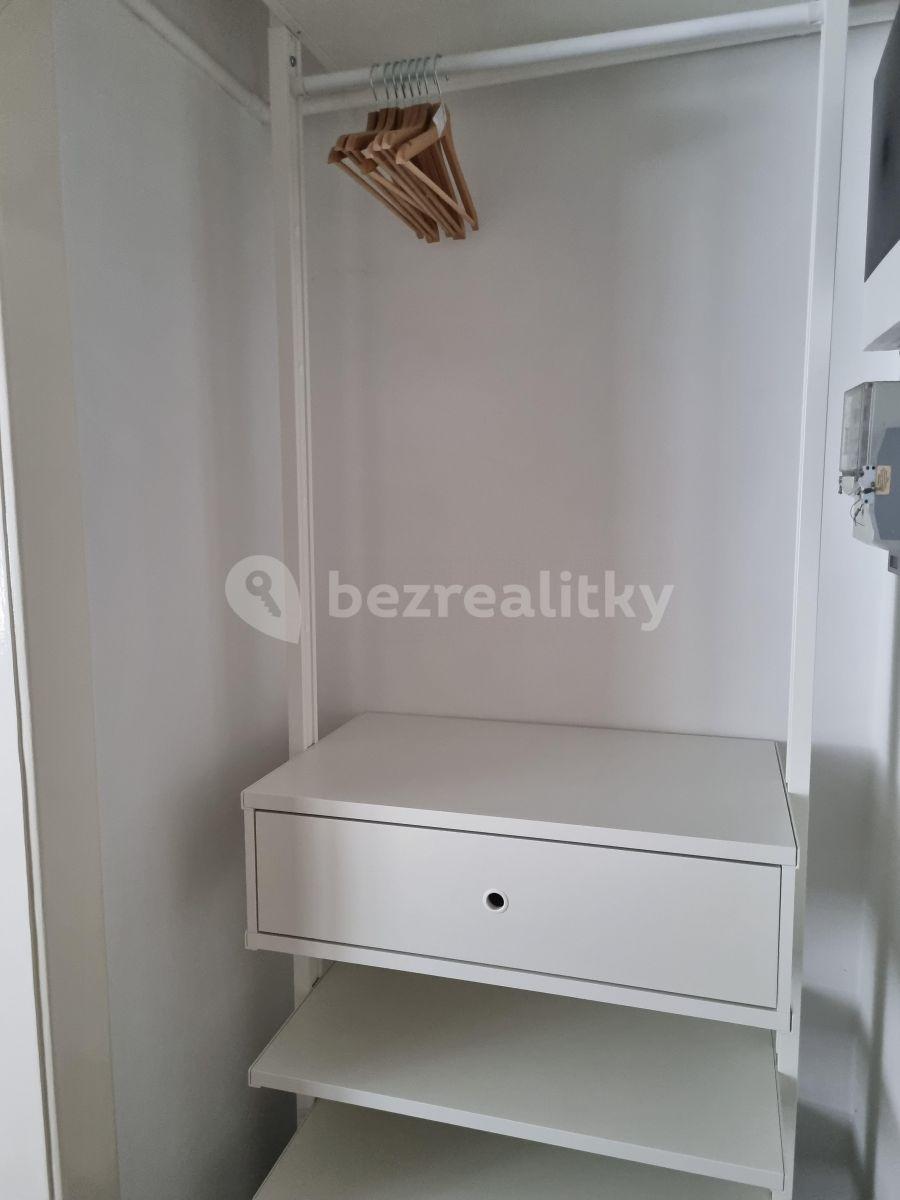 Pronájem bytu Garsoniéra 42 m², Podhorská, Praha, Praha