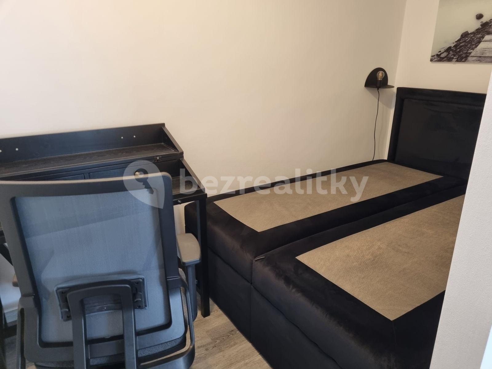 Pronájem bytu Garsoniéra 42 m², Podhorská, Praha, Praha