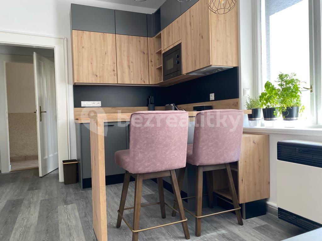 Pronájem bytu Garsoniéra 42 m², Podhorská, Praha, Praha