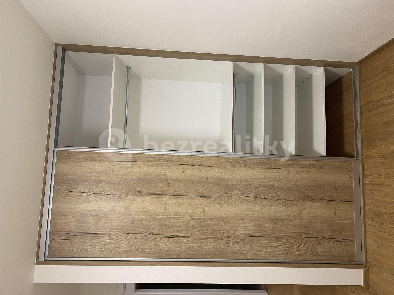 Pronájem bytu 2+kk 63 m², Stochovská, Praha, Praha